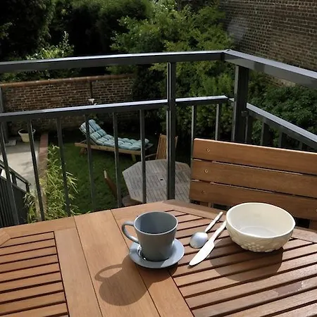 Comme A La Maison *