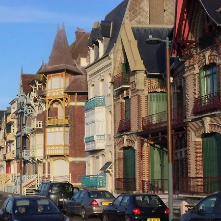 Comme A La Maison * أو (سين ماريتيم)